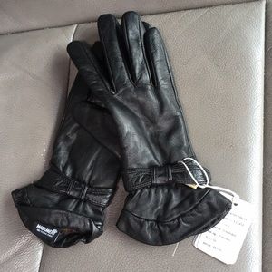 Leather women’s gloves size M